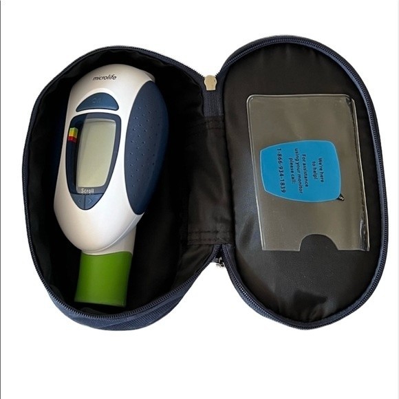 Microlife PF100 COPD Electronic Peak Flow Digital Asthma Reader - Picture 1 of 6